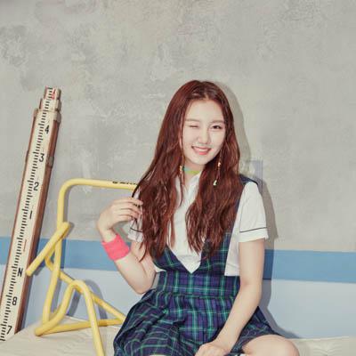 PRISTIN - 2nd Mini Album [SCHXXL OUT] 05